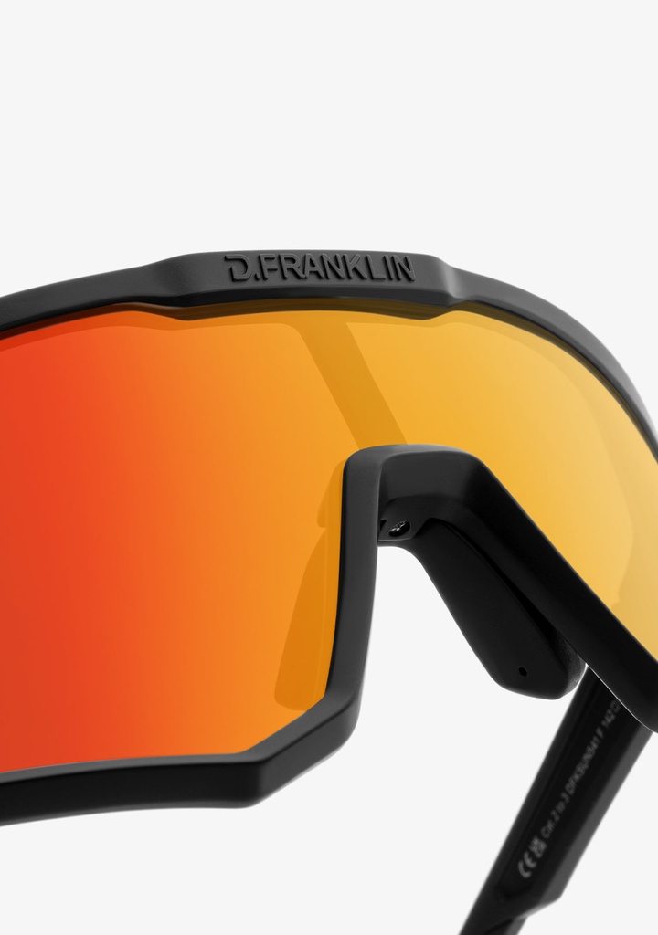 HURRICANE BLACK / RED