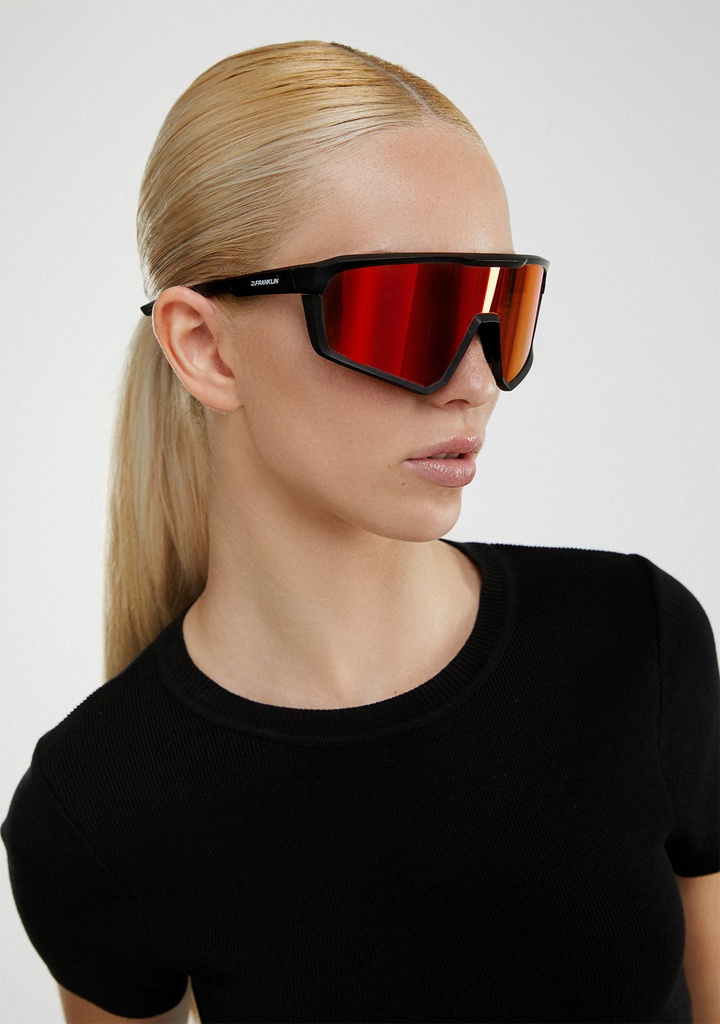 HURRICANE BLACK / RED